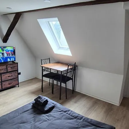 Ferien- & Monteurwohnung Pensionat Stoessen