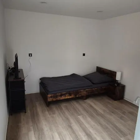 Ferien- & Monteurwohnung Stoessen